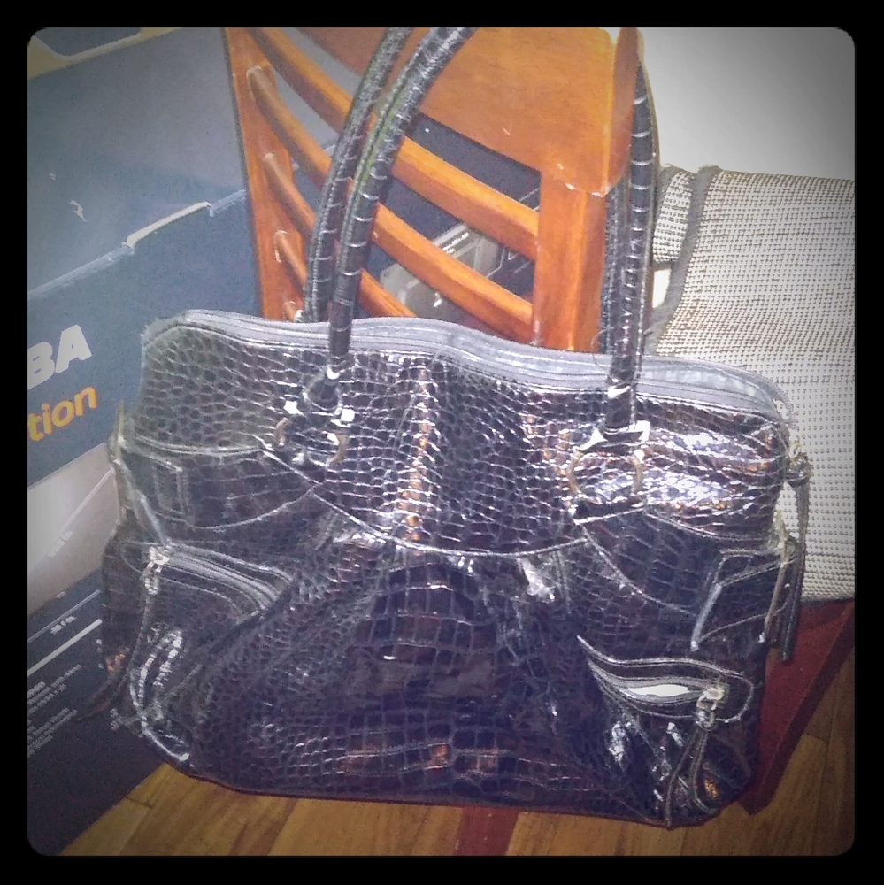 Black shiny purse